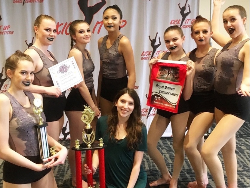 Royal Dance Conservatory dance team picture at Kick It Up Dance Competition
